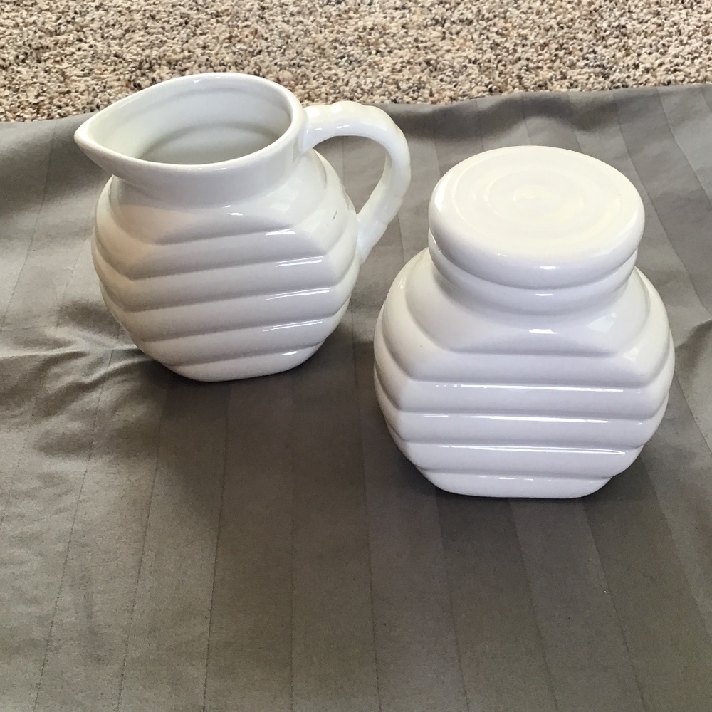Alco White Vintage Beehive Cream and Sugar Set